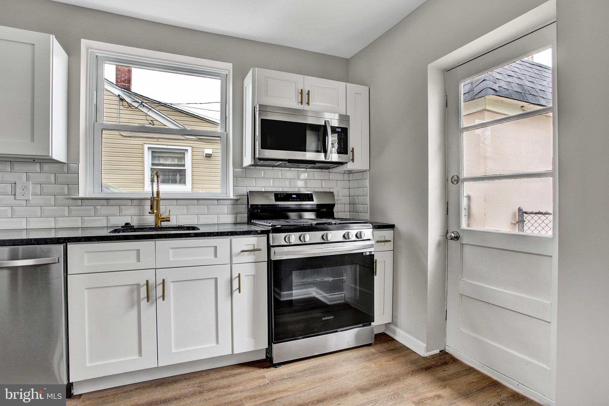 9230 Horatio Road Philadelphia, PA 19114 - Photo 3 of 30 Gallery Image 3