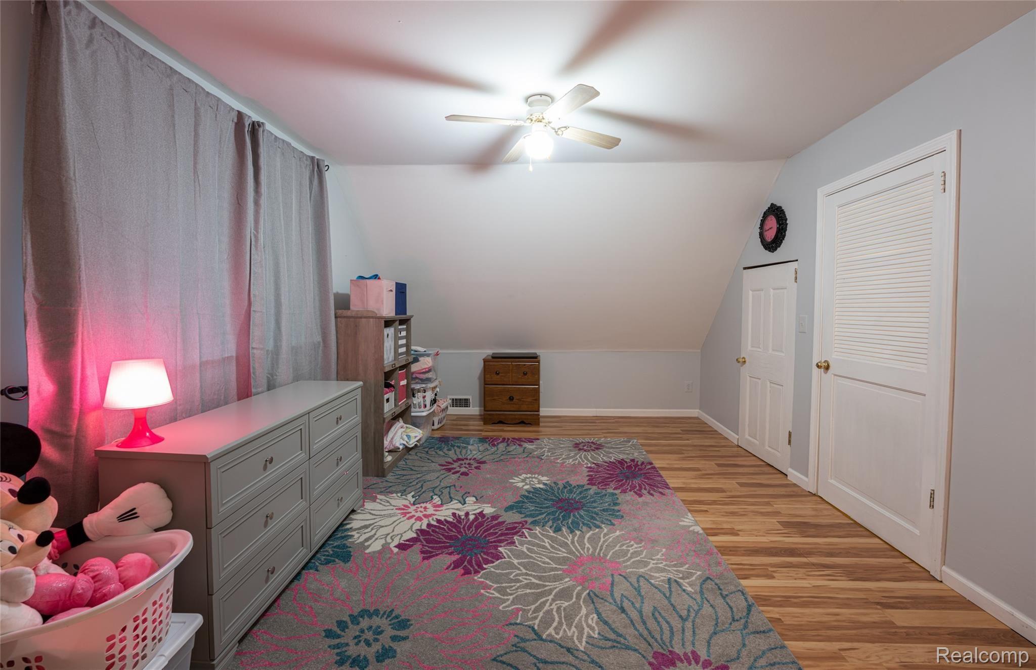 6565 Pinckney Road Pinckney, MI 48169 - Photo 14 of 22 AB841D50-30E8-4119-84AD-9E040ABD5839.jpeg