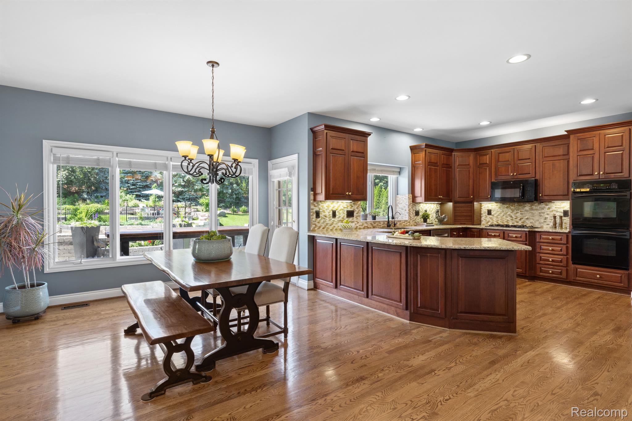 1424 Pebble Ridge Drive Rochester, MI 48307 - Photo 16 of 72 15 Kitchen nook