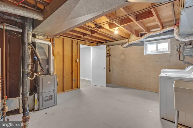a view of a storage & utility room