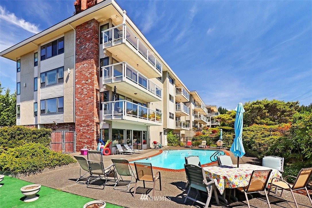 1414 9th Avenue North, Unit 202 Edmonds, WA 98020 - Photo 1 of 20