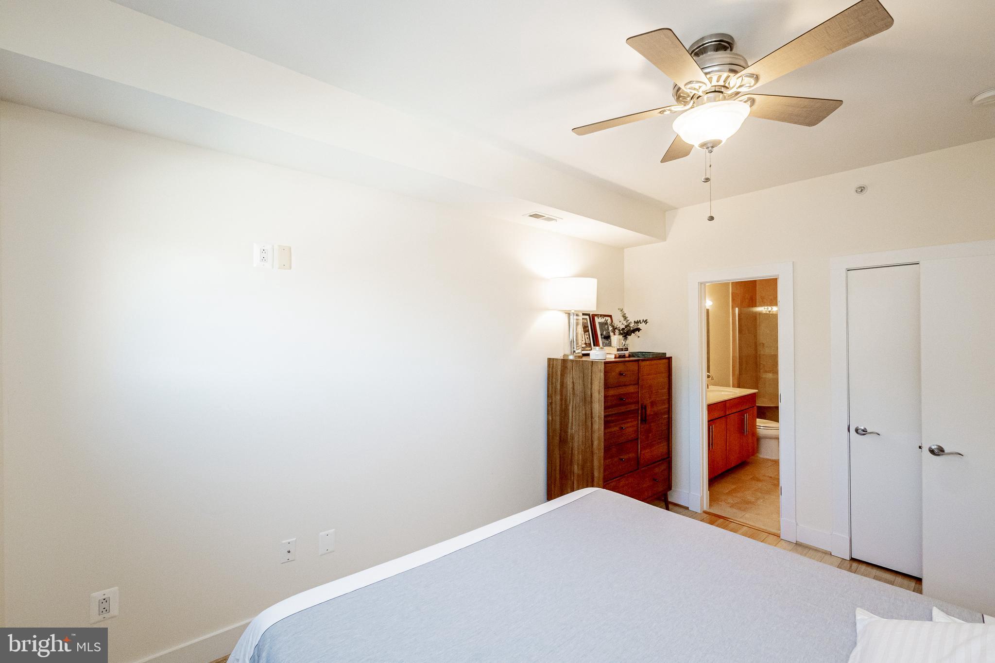 449 R Street Northwest, Unit 302 Washington, DC 20001 - Photo 17 of 46