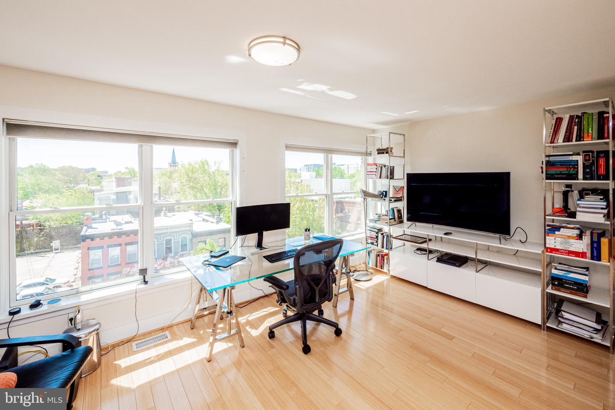 449 R Street Northwest, Unit 302 Washington, DC 20001 - Photo 29 of 46