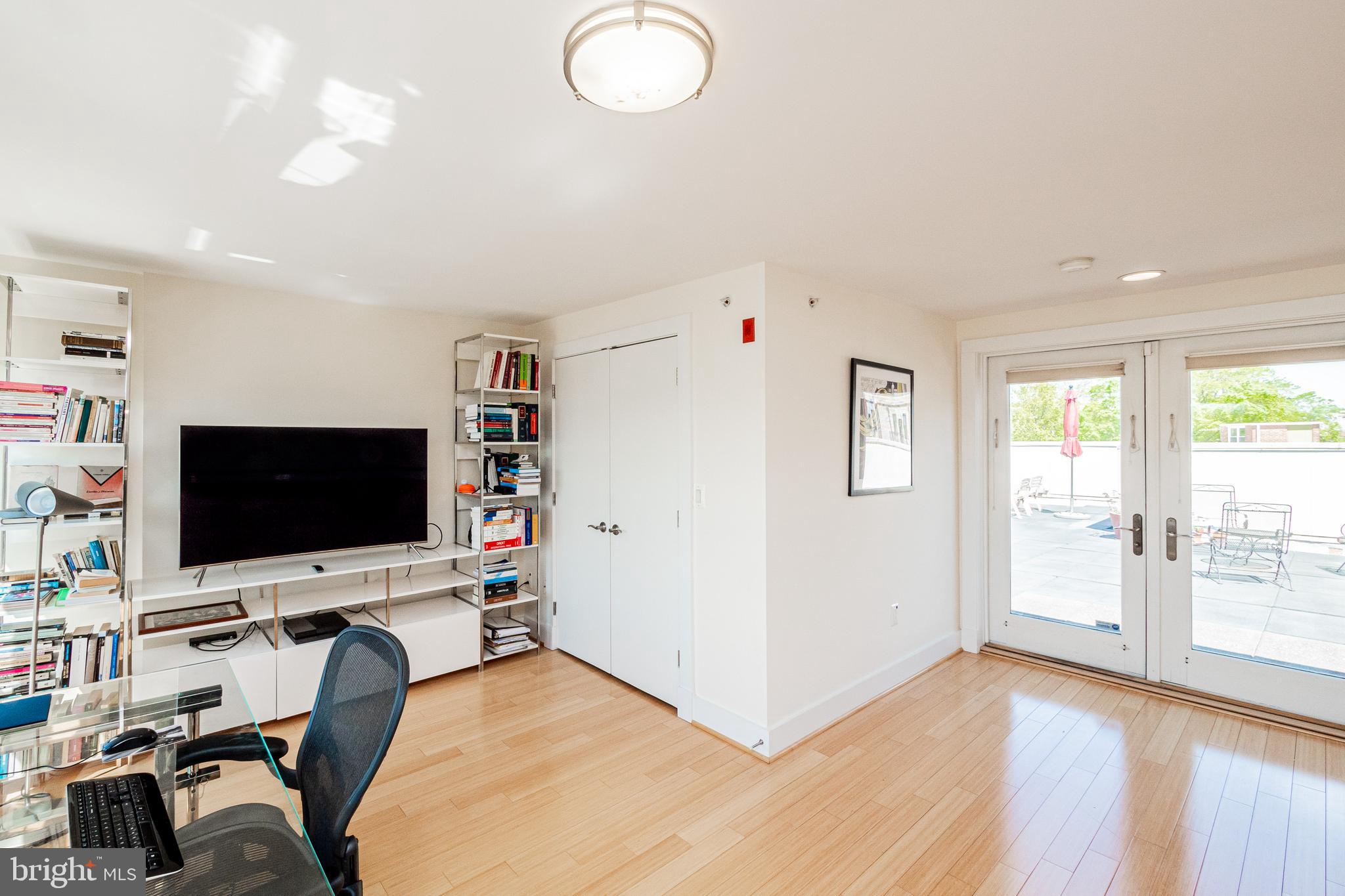 449 R Street Northwest, Unit 302 Washington, DC 20001 - Photo 33 of 46