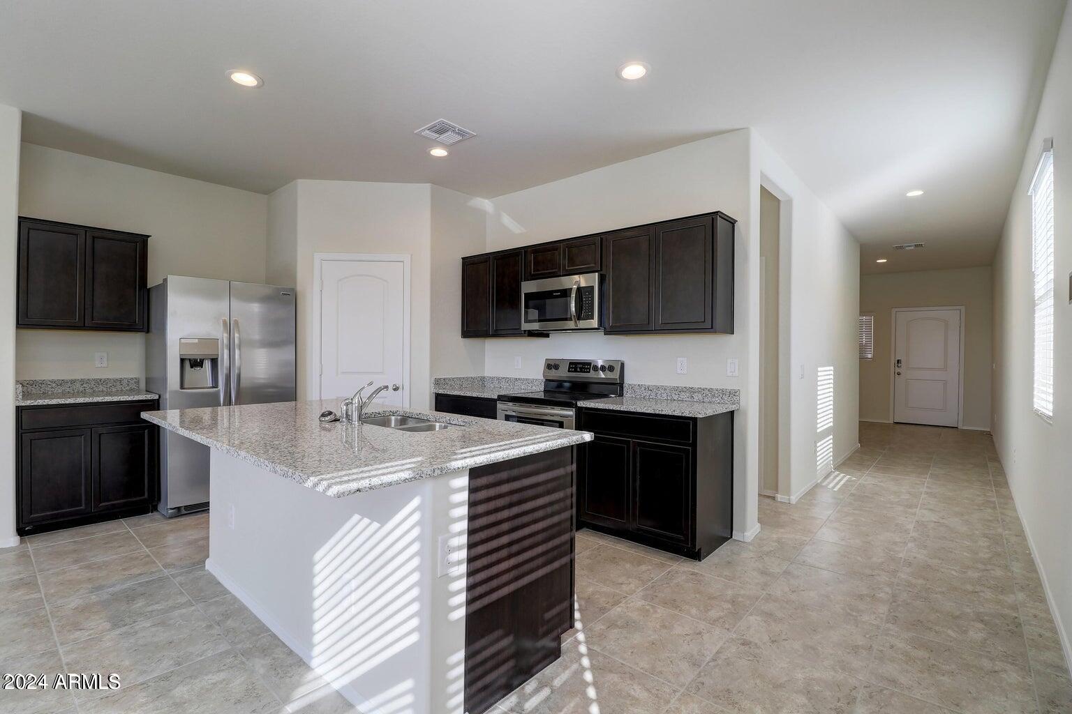 5215 East Umber Road San Tan Valley, AZ 85143 - Photo 12 of 31 3041 Kitchen
