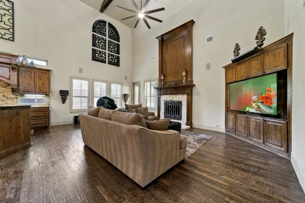 $3,700 | 6719 Springwood Lane, Garland, TX 75044