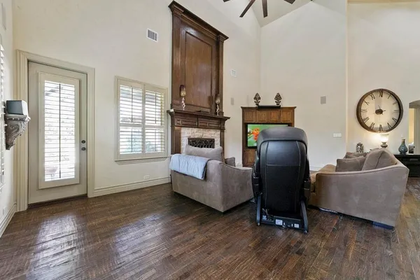 $3,700 | 6719 Springwood Lane, Garland, TX 75044