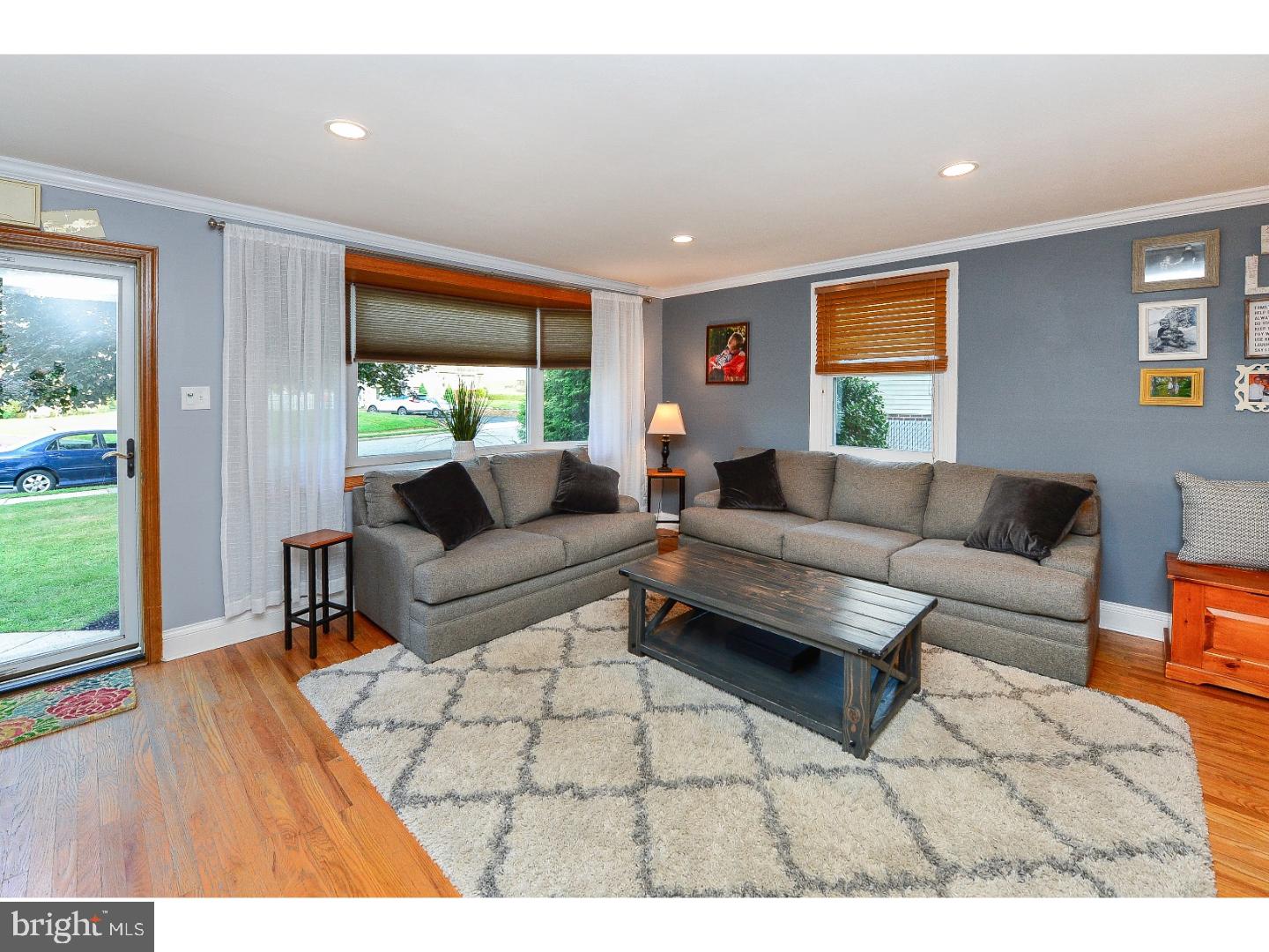 3802 Andrea Road Philadelphia, PA 19154 - Photo 2 of 20