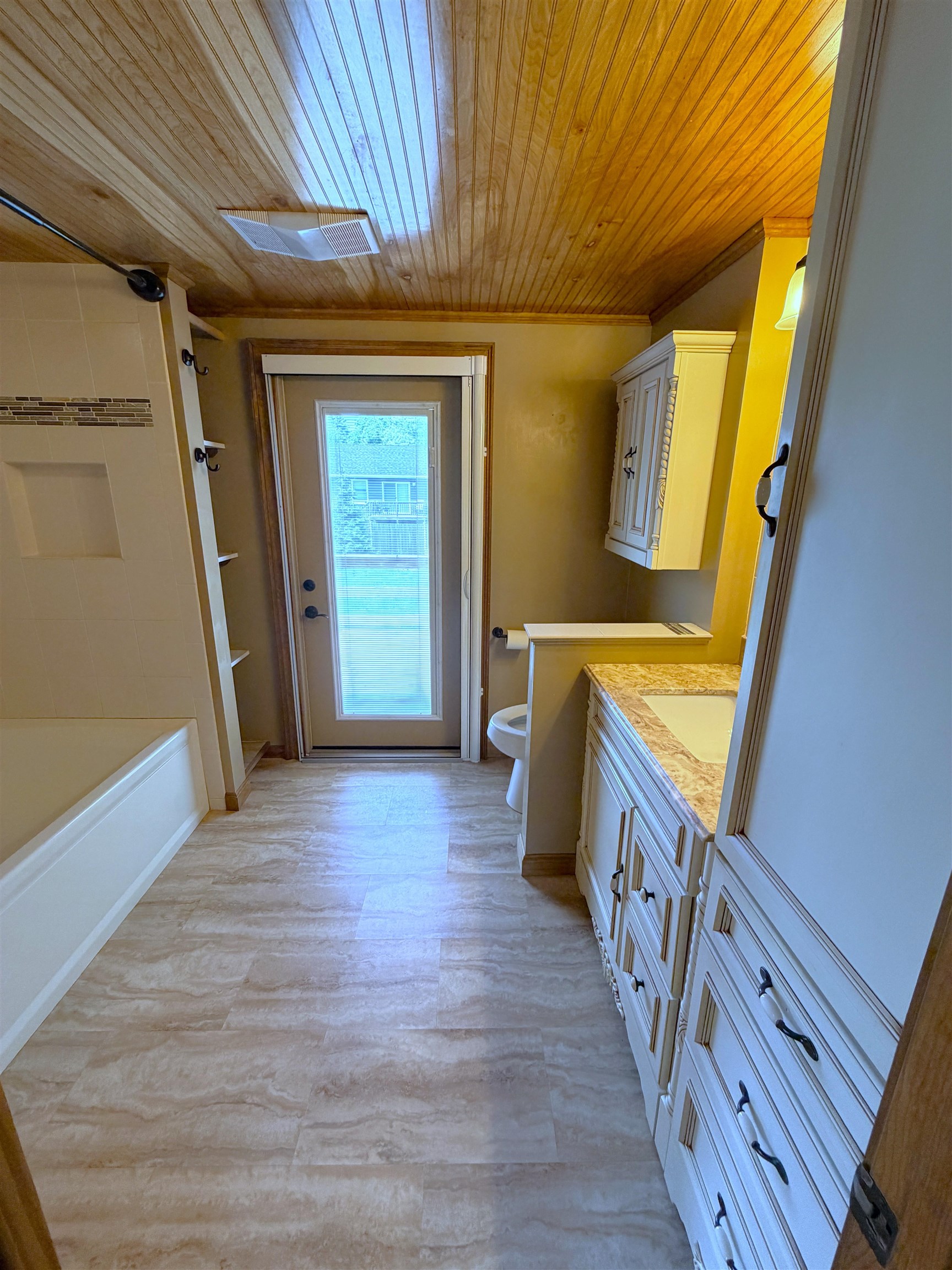 4 Autumn Street Rochester, NH 03868 - Photo 31 of 59