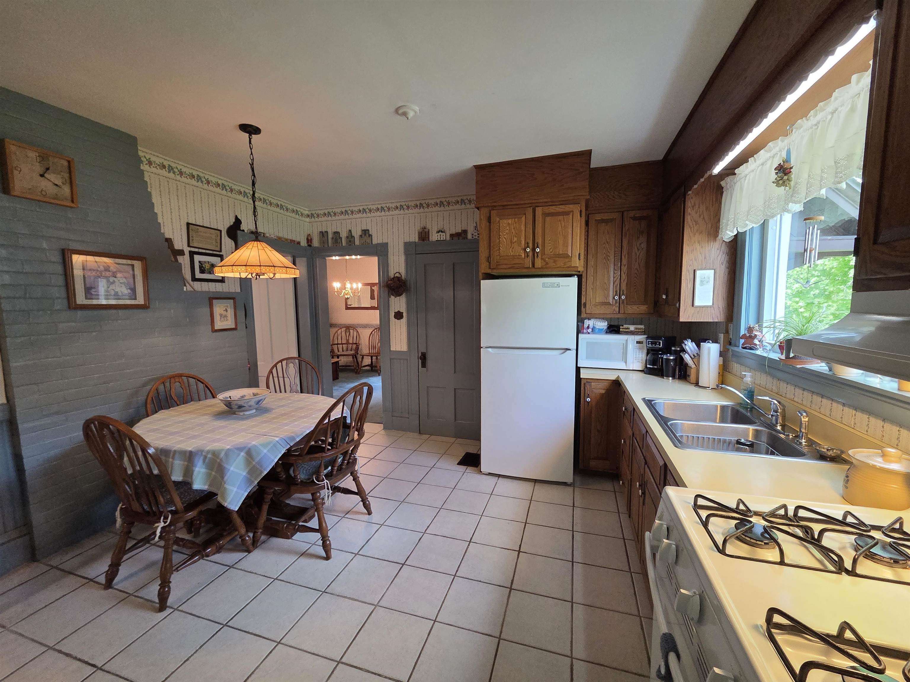 27 Crafts Avenue Lebanon, NH 03784 - Photo 13 of 32