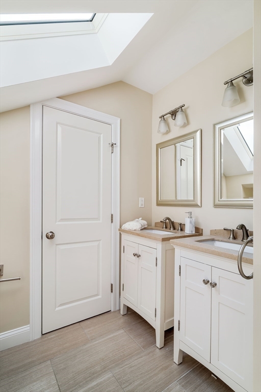 33 Howard Street, Unit 2 Watertown, MA 02472 - Photo 14 of 41