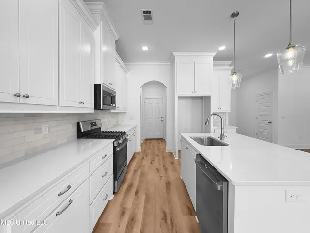 $310,610 | 211 Anderson Oaks Drive, Pearl, MS 39208