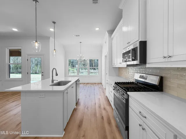 $310,610 | 211 Anderson Oaks Drive, Pearl, MS 39208