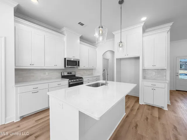 $310,610 | 211 Anderson Oaks Drive, Pearl, MS 39208