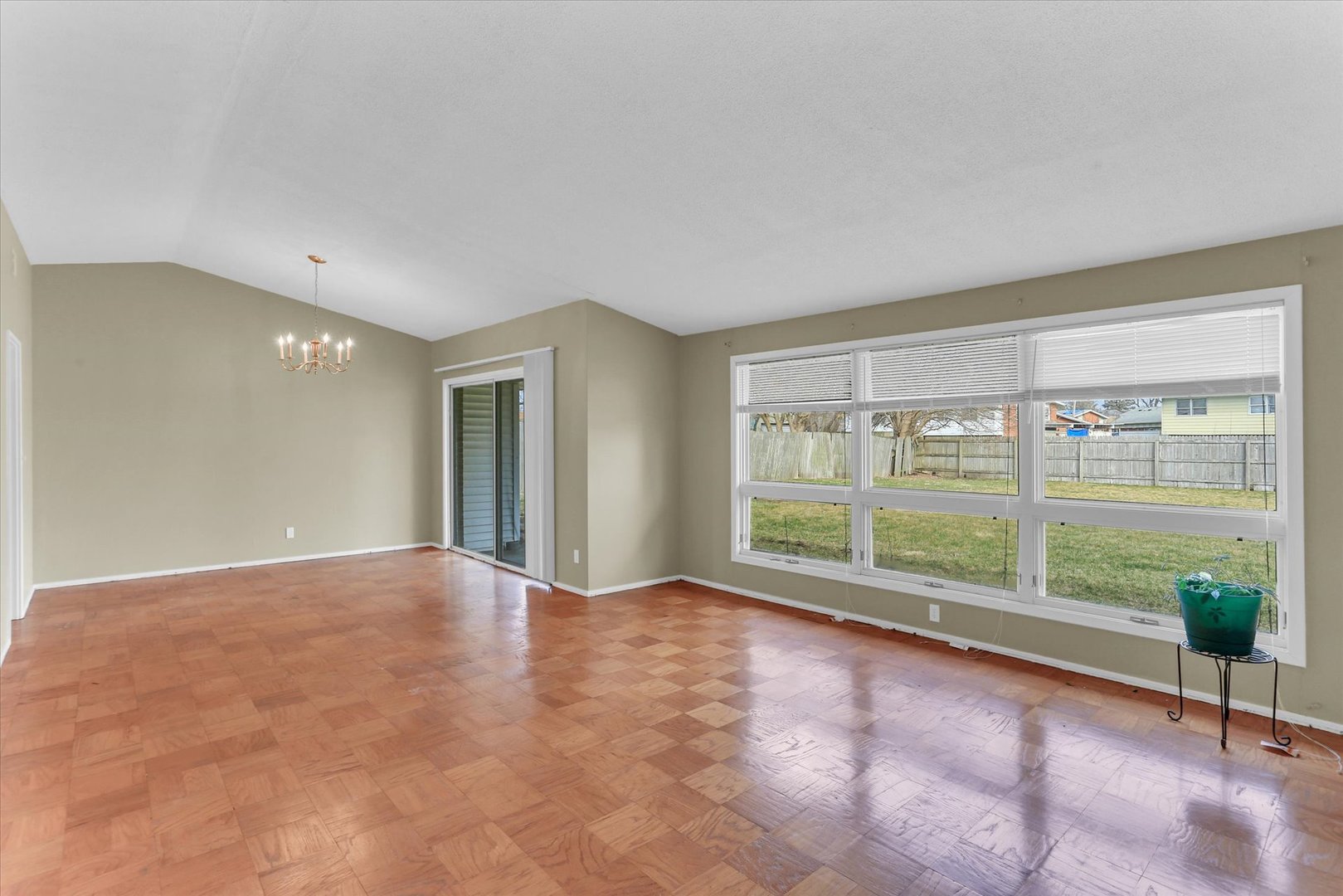 317 Naples Drive Rantoul, IL 61866 - Photo 6 of 39 Gallery Image 6