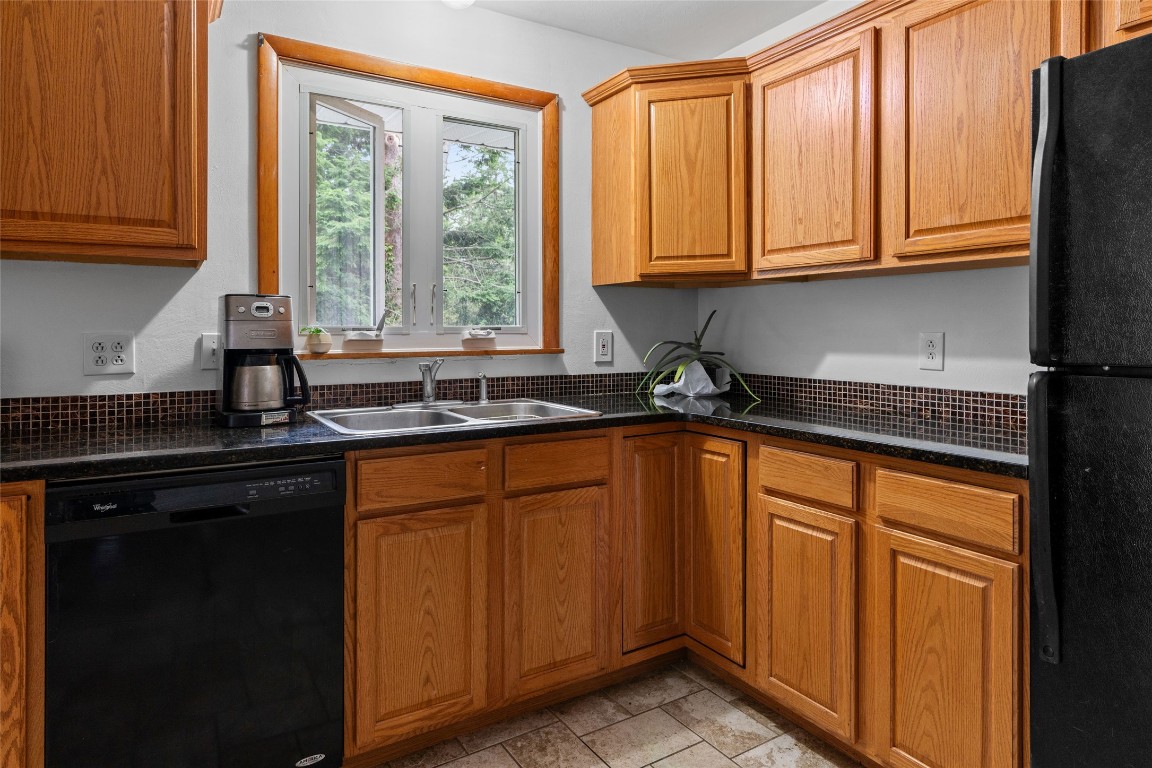 4 Edgebrook Road Binghamton, NY 13903 - Photo 13 of 26 Gallery Image 13