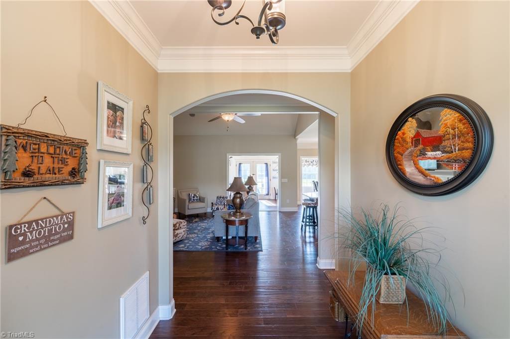 447 Scout Road Lexington, NC 27292 - Photo 3 of 29 Gallery Image 3