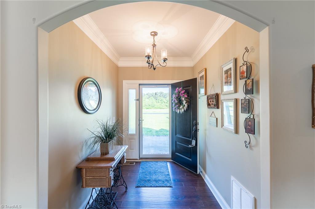 447 Scout Road Lexington, NC 27292 - Photo 4 of 29 Gallery Image 4
