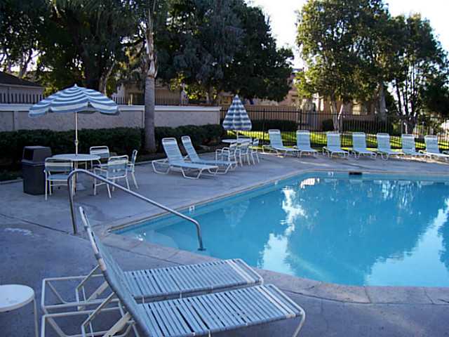1827 Wilton Road Encinitas, CA 92024 - Photo 21 of 25 North Pool