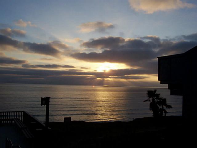 1827 Wilton Road Encinitas, CA 92024 - Photo 24 of 25 Sunset at Seabluffe