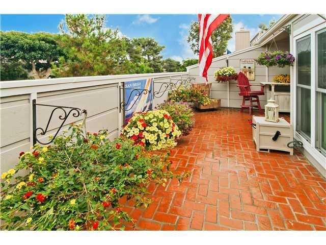 1827 Wilton Road Encinitas, CA 92024 - Photo 9 of 25 Back Patio