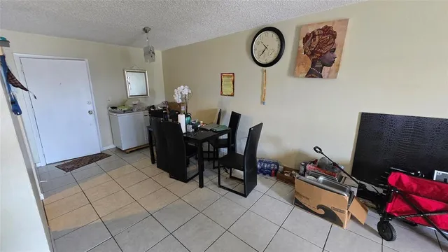 $155,000 | 3600 Northwest 21st Street, Unit 313, Lauderdale Lakes, FL 33311