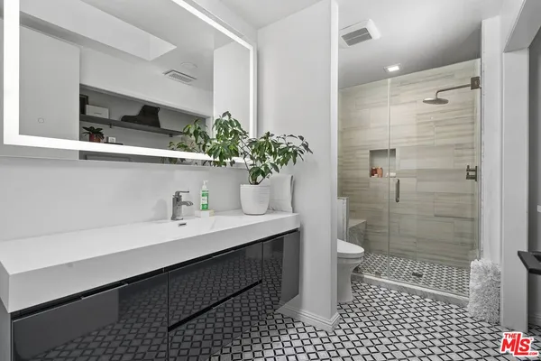$13,000 | 2237 Century Hill, Los Angeles, CA 90067