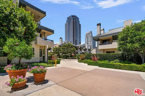 $13,000 | 2237 Century Hill, Los Angeles, CA 90067