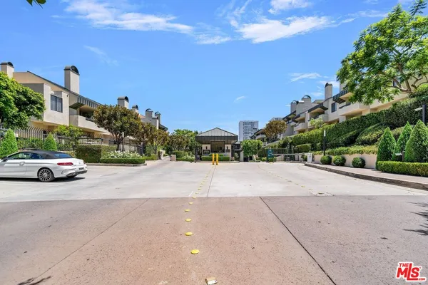 $13,000 | 2237 Century Hill, Los Angeles, CA 90067