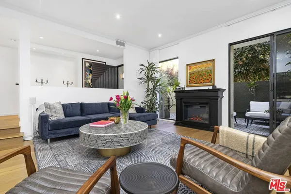 $13,000 | 2237 Century Hill, Los Angeles, CA 90067