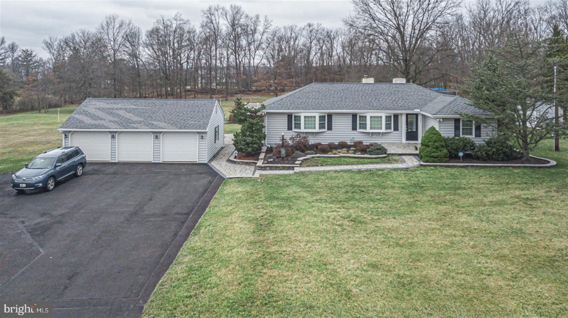 807 Ridge Road Telford, PA 18969 - Photo 2 of 45