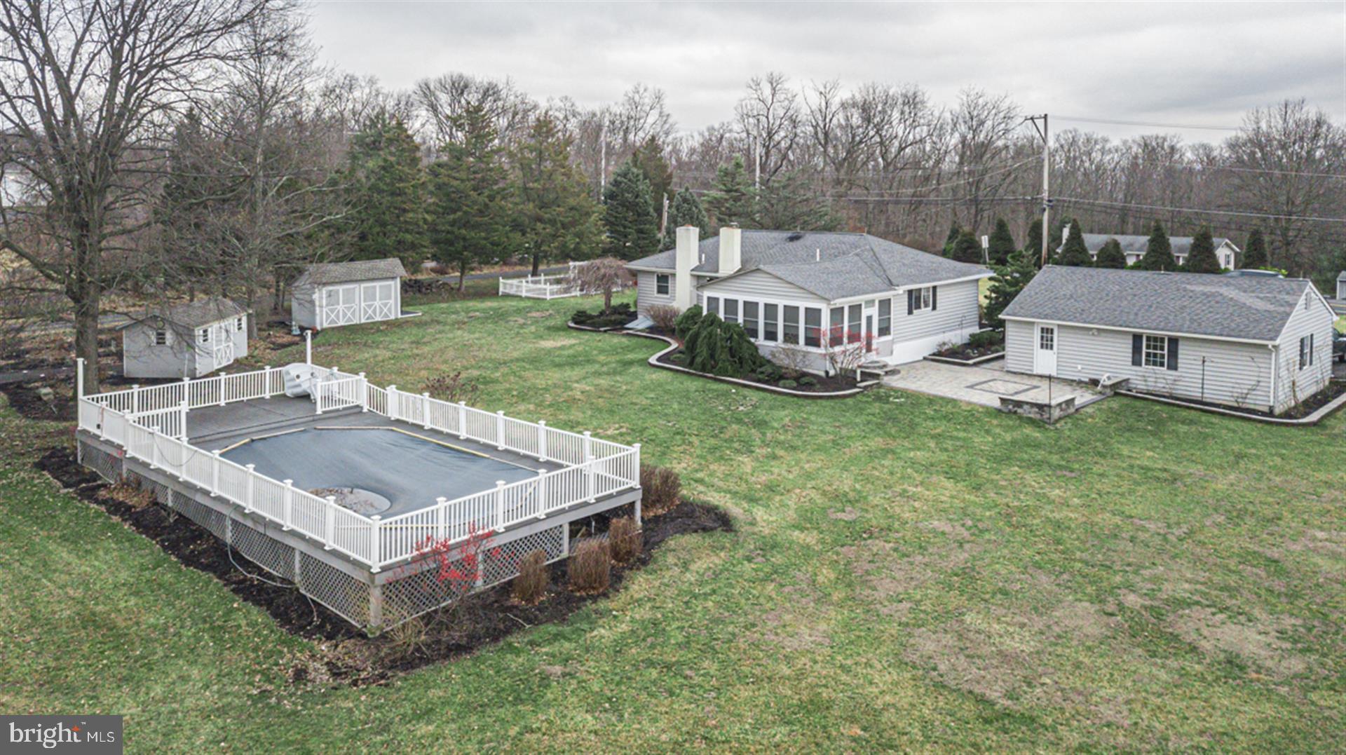 807 Ridge Road Telford, PA 18969 - Photo 3 of 45