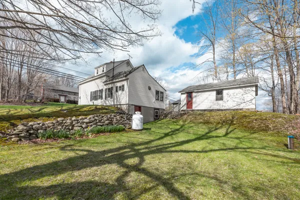 $225,000 | 2546 U.S. Rte 2, Hermon, ME 04401