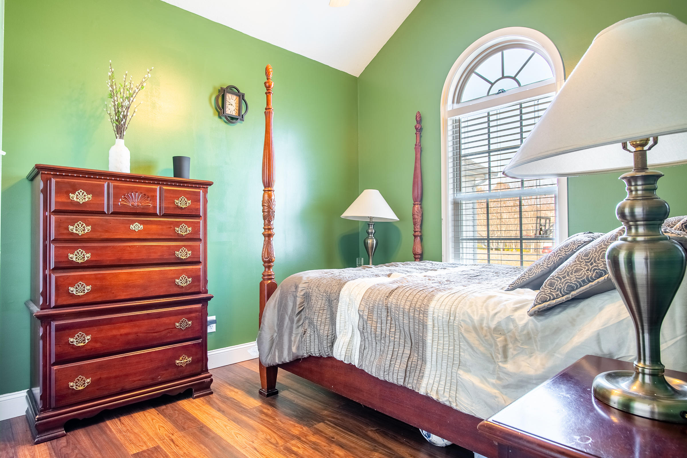 7406 British Road Ooltewah, TN 37363 - Photo 17 of 40 BEDROOM ON MAIN LEVEL