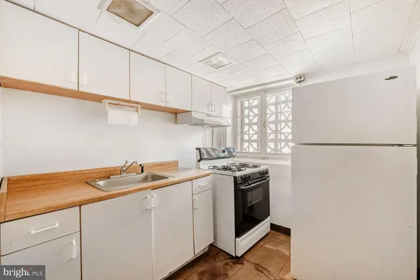 a view of a storage & utility room