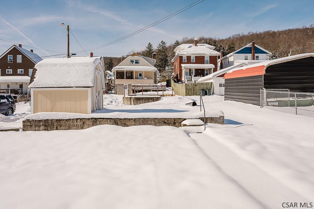 159 Wilson Street Johnstown, PA 15906 - Photo 24 of 27 a swimming pool with buildings in front of it