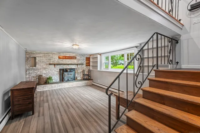 $635,000 | 38 Rossie Street, Stonington, CT 06355