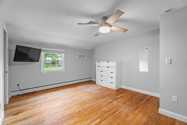 $635,000 | 38 Rossie Street, Stonington, CT 06355