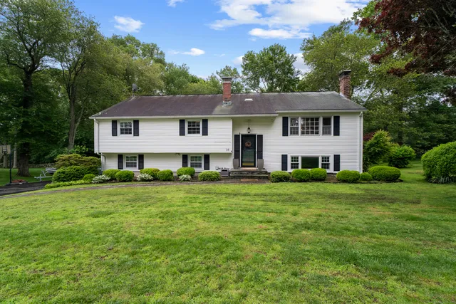 $635,000 | 38 Rossie Street, Stonington, CT 06355