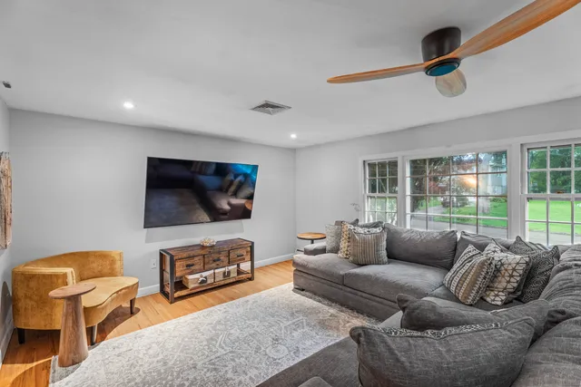 $635,000 | 38 Rossie Street, Stonington, CT 06355