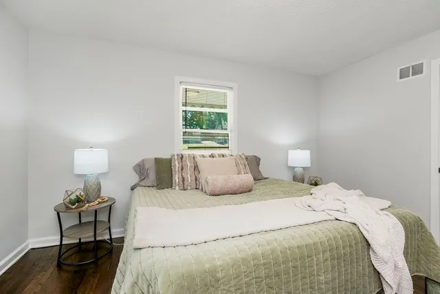 $270,000 | 734 East 63rd Terrace, Kansas City, MO 64110