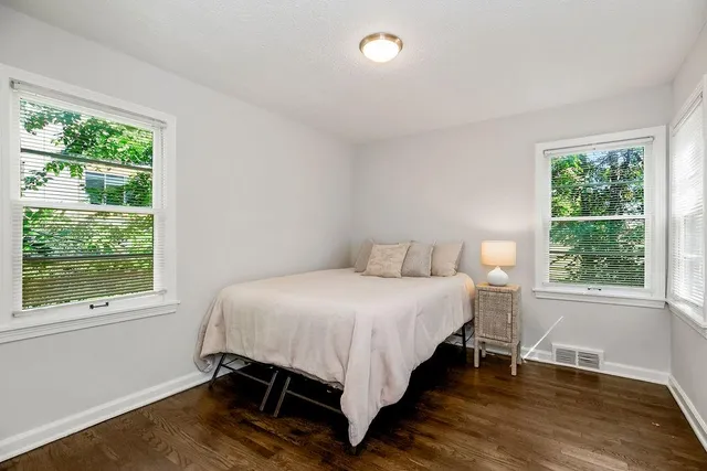 $270,000 | 734 East 63rd Terrace, Kansas City, MO 64110