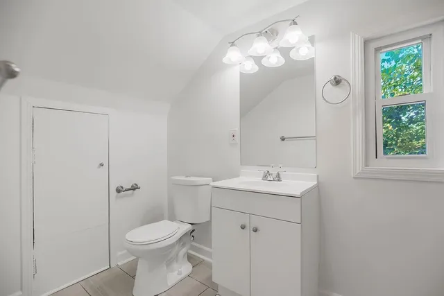 $270,000 | 734 East 63rd Terrace, Kansas City, MO 64110