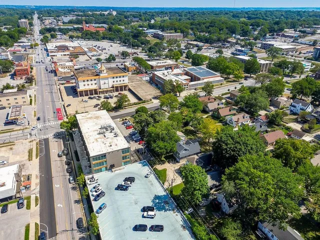 $270,000 | 734 East 63rd Terrace, Kansas City, MO 64110