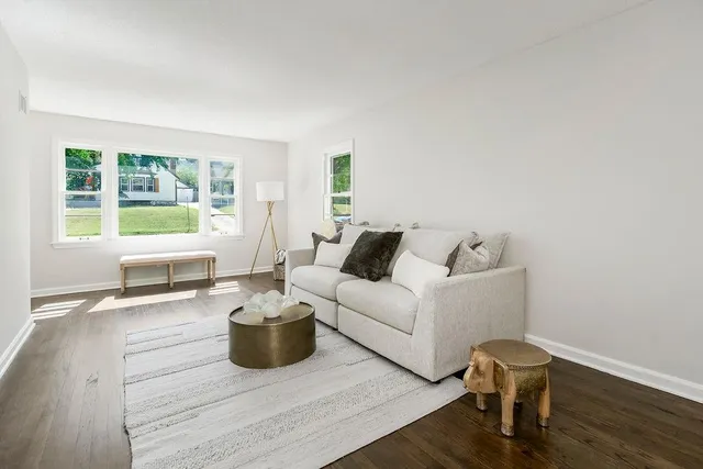 $270,000 | 734 East 63rd Terrace, Kansas City, MO 64110