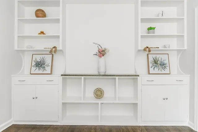 $270,000 | 734 East 63rd Terrace, Kansas City, MO 64110