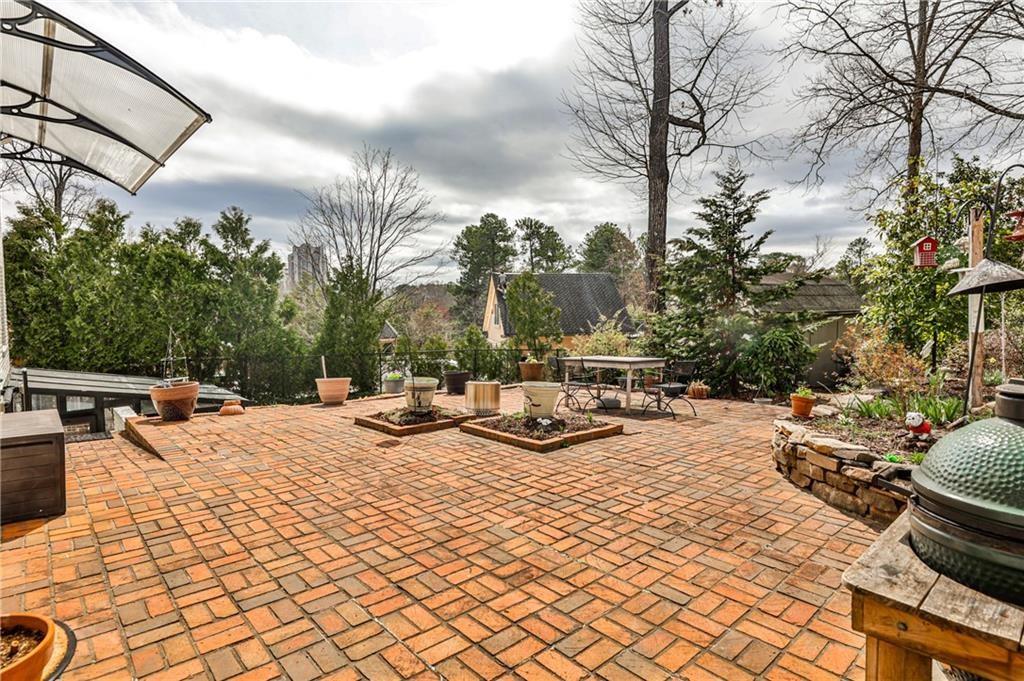 800 Glenairy Drive Northeast Atlanta, GA 30328 - Photo 15 of 18