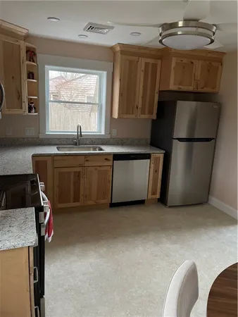 $409,900 | 14 Douglas Circle, Smithfield, RI 02828