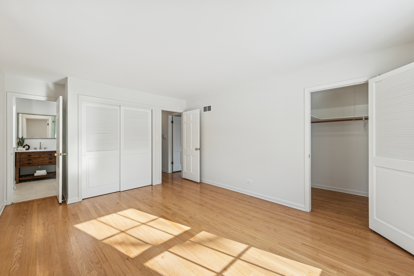 3018 Indianwood Road Wilmette, IL 60091 - Photo 23 of 44