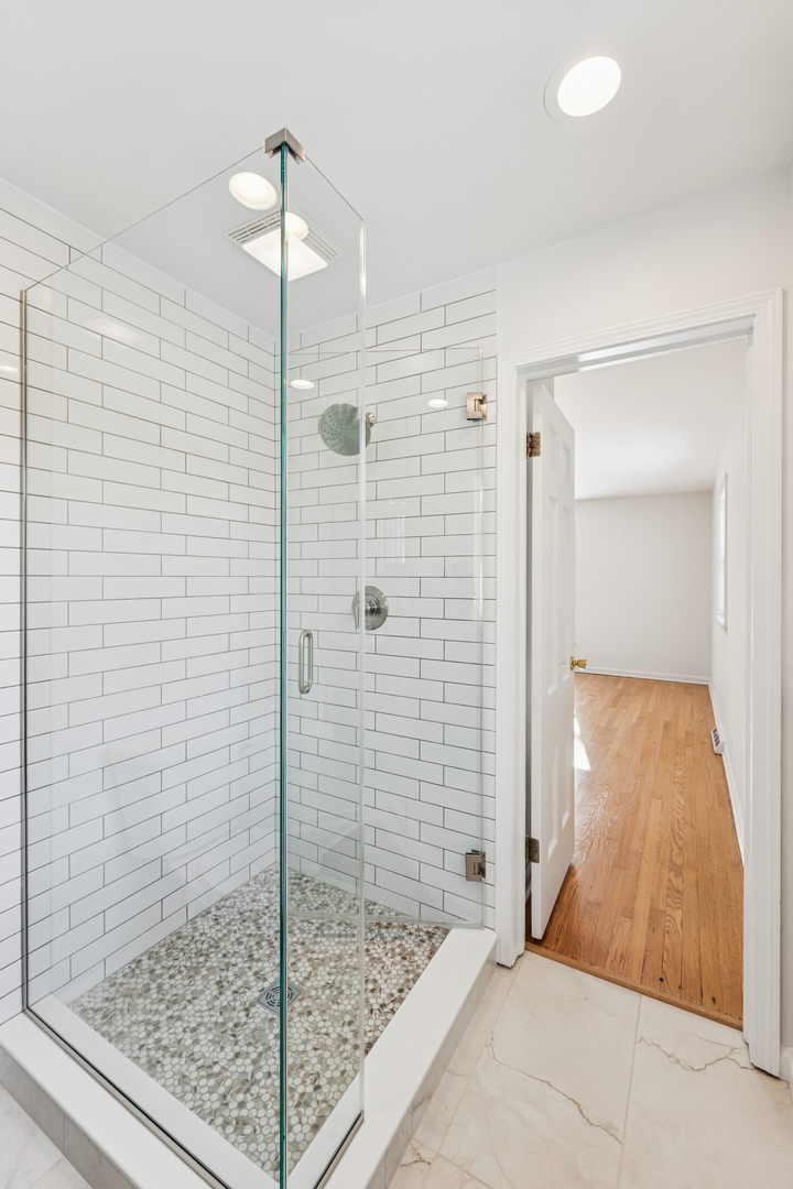 3018 Indianwood Road Wilmette, IL 60091 - Photo 25 of 44